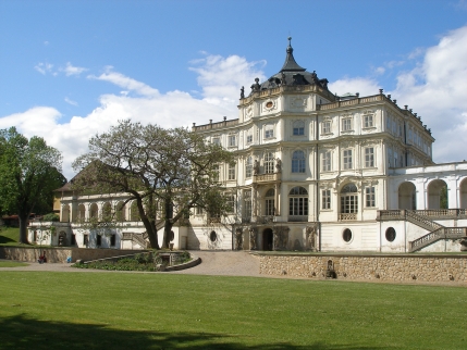 Ploskovice Chateau